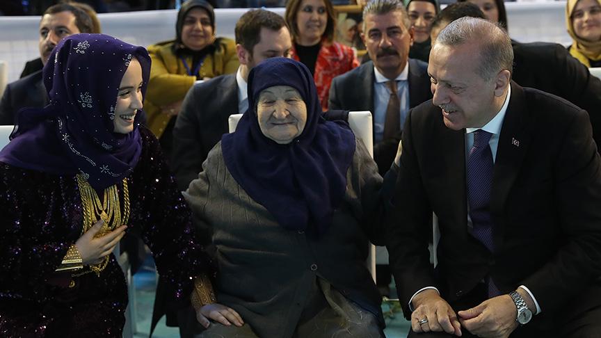 107 yaşındaki Şükriye Özbay: Erdoğan sana bir şey olmasından korkuyorum 