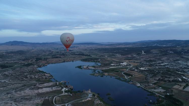 Frigya'da ilk sıcak hava balonu havalandı
