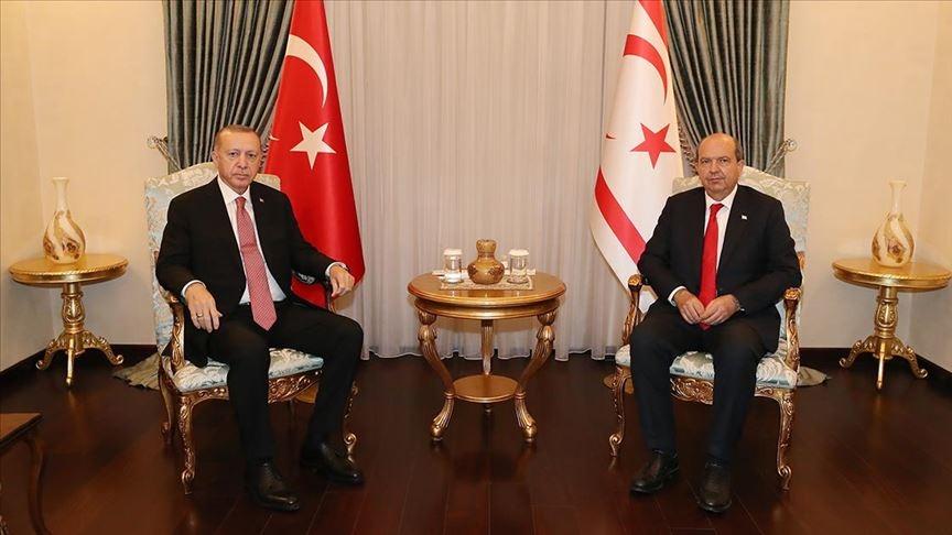 Ο Πρόεδρος Ερντογάν συναντάται τηλεφωνικά με τον Πρόεδρο της ΤΔΒΚ Τατάρ
