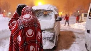 İstanbul'daki yoğun kar yağışının etkileri devam ediyor