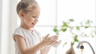 İlkbaharda çocuklara rinovirüs uyarısı: Eller sık sık sabunla yıkanmalı
