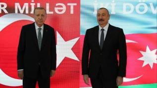 Başkan Erdoğan Bakü'de iki merkezin açılışını yaptı