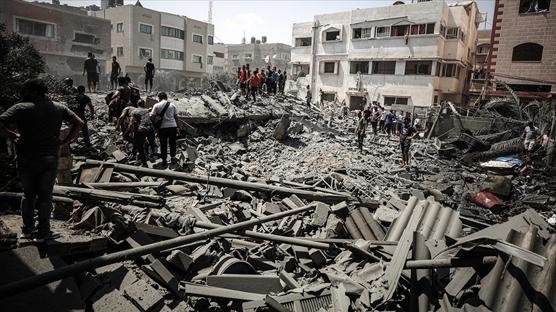 İsrail'in Gazze'nin güneyine saldırısında onlarca kişi yaralandı