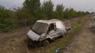 Avusturya'da göçmenleri taşıyan araç polisten kaçarken kaza yaptı: 3 ölü