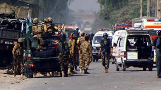 Pakistan'da bombalı saldırı: 3 ölü