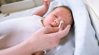 Yeni doğan bebekte göz yaşarması varsa dikkat!