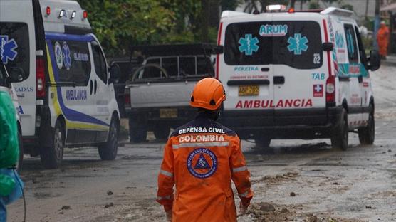Kolombiya'da otoyolda toprak kayması sonucu 27 kişi hayatını kaybetti