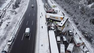 Anadolu Otoyolu'nun Bolu kesiminde zincirleme trafik kazası!