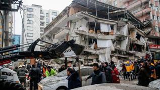 Ankara'dan 300 sağlık personeli deprem bölgesine gitti