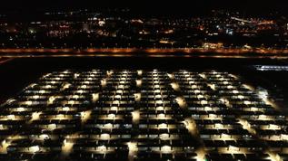 Malatya'daki en büyük konteyner kentte akşam da yaşam sürüyor
