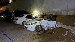 Yozgat'ta istinat duvarı çöktü: 11 araç ezildi