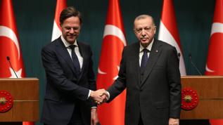 Hollanda Başbakanı Rutte'den Başkan Erdoğan'a tebrik telefonu