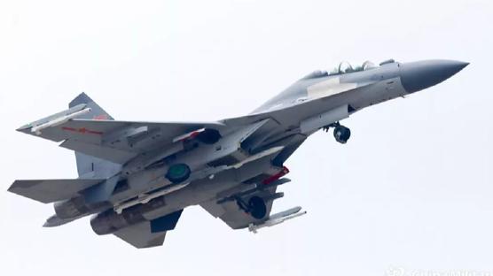 Çin savaş uçağından ABD jetlerine önleme