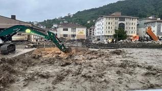 Kastamonu'da 1, Samsun'da 1, Sinop'ta 2 ilçede şiddetli yağış nedeniyle okullar tatil edildi