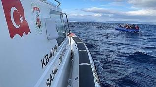 Ege Denizi'nde geri itilen düzensiz göçmenler için kurtarma operasyonları sürüyor