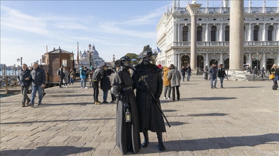 Venedik'e günübirlik gelen turistlerden giriş ücreti alınacak