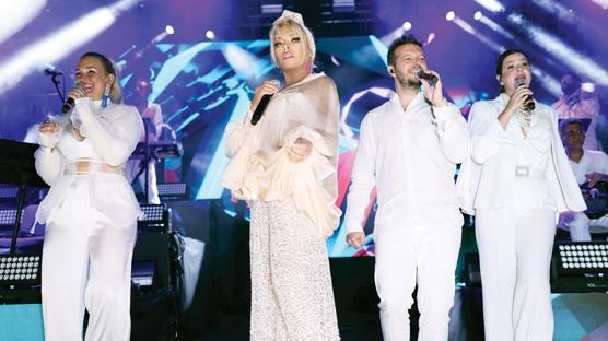Ajda Pekkan: Can dostlarımıza sahip çıkalım