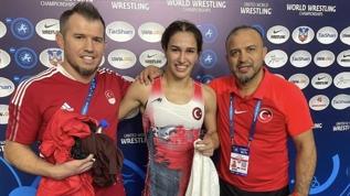 Buse Tosun Çavuşoğlu, Dünya Güreş Şampiyonası'nda Türkiye'ye olimpiyat kotası kazandırdı
