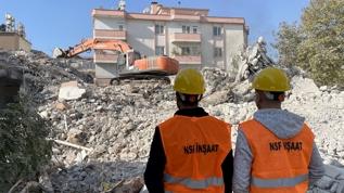 Kahramanmaraş'ta 5 katlı bina yıkıldı