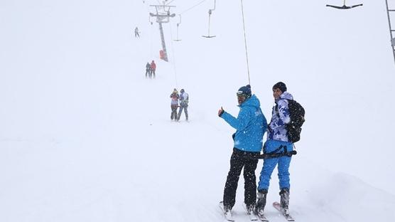 Kayak merkezlerinde en fazla kar kalınlığı 172 santimetreyle Hakkari'de ölçüldü