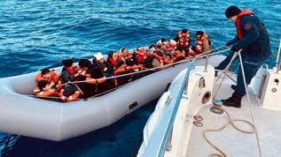 İzmir'de 53 düzensiz göçmen yakalandı