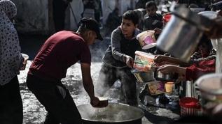 Gazze'de açlığa mahkum ediliyorlar!