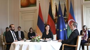 Azerbaycan ve Ermenistan barış için Berlin'de görüştü 