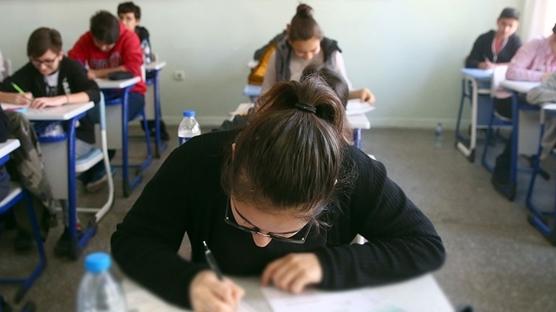 Türkiye'de 100 yılda yaklaşık olarak öğrenci sayısı 53, öğretmen sayısı 93 kat arttı