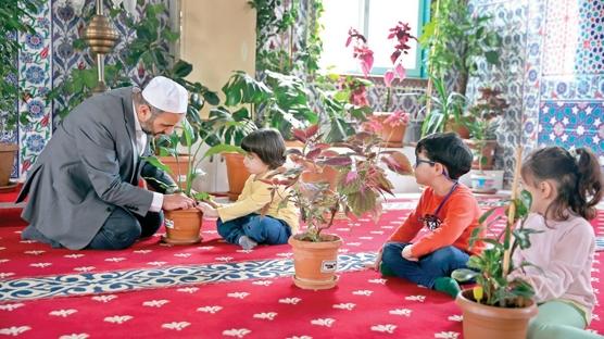 Çiçekli Cami'de bakım çocuklara ait