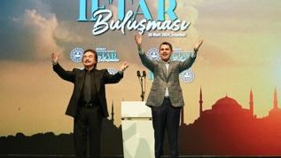 Seçim şarkısı hediye etmişti! Murat Kurum sahneye Orhan Gencebay ile birlikte çıktı