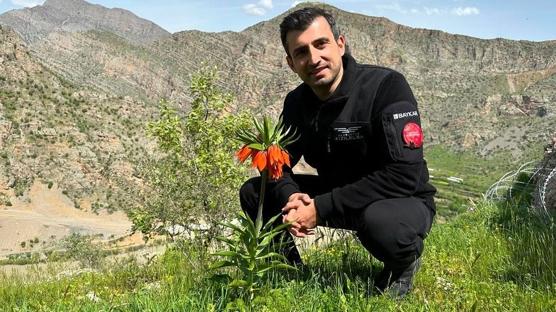 Bayraktar'dan PKK destekçisi sözde gazeteciye 2 dilde tokat gibi cevap