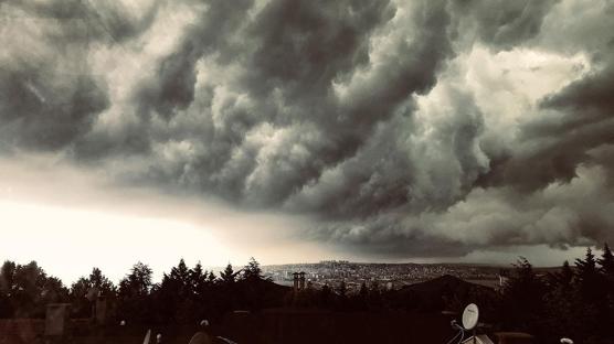 İstanbul için kuvvetli yağış ve fırtına uyarısı 