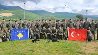 Mehmetçik'ten Kosovalı askerlere keskin nişancı eğitimi 