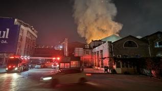 İzmir'de Tarihi Kemeraltı Çarşısı'nda çıkan yangın söndürüldü 