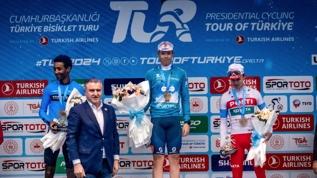 59. Cumhurbaşkanlığı Türkiye Bisiklet Turu... Bakan Bak: Çok iyi bir ülke tanıtımını bisiklet sayesinde gerçekleştirdik