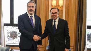 Bakan Fidan, Malezya Başbakanı İbrahim ile görüştü