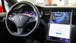 Elon Musk, otonom sürüş teknolojisini piyasaya sürebilmek için Çin'de lobi yapıyor