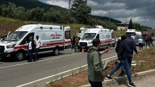 Gaziantep'te minibüsle beton mikseri çarpıştı: 8 ölü, 11 yaralı