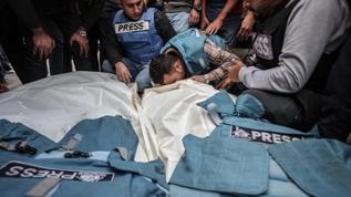 Soykırımcı İsrail'in Gazze Şeridi'ne saldırılarında bir gazeteci daha hayatını kaybetti
