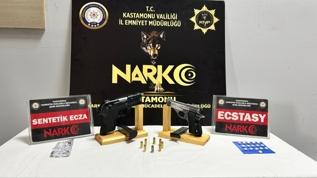 Kastamonu'da düzenlenen uyuşturucu operasyonunda 5 kişi yakalandı 