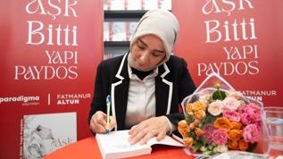 TÜRGEV Başkanı Fatmanur Altun, "Aşk Bitti Yapı Paydos" kitabı için imza töreni düzenledi