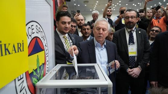 Aziz Yıldırım, Fenerbahçe Kulübünde başkanlığa aday olacak 