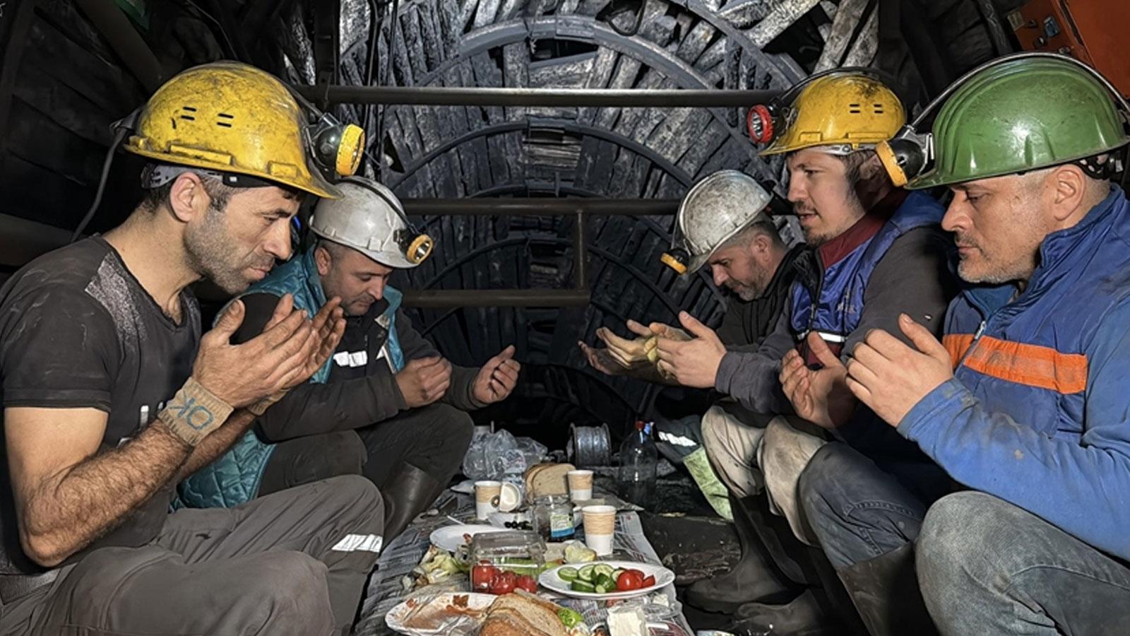Zonguldak'ta maden işçilerinden yerin altında ilk sahur