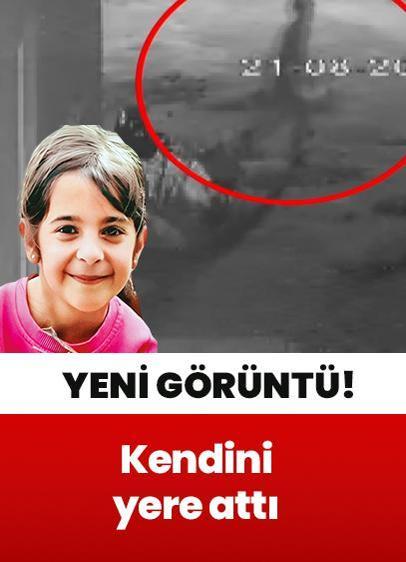 Yeni görüntü! Erkek çocuktan biri iki elini dizine vurarak, kendini yere attı