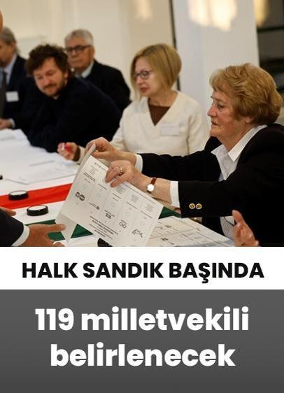 Macaristan'da halk genel seçimler için sandık başında