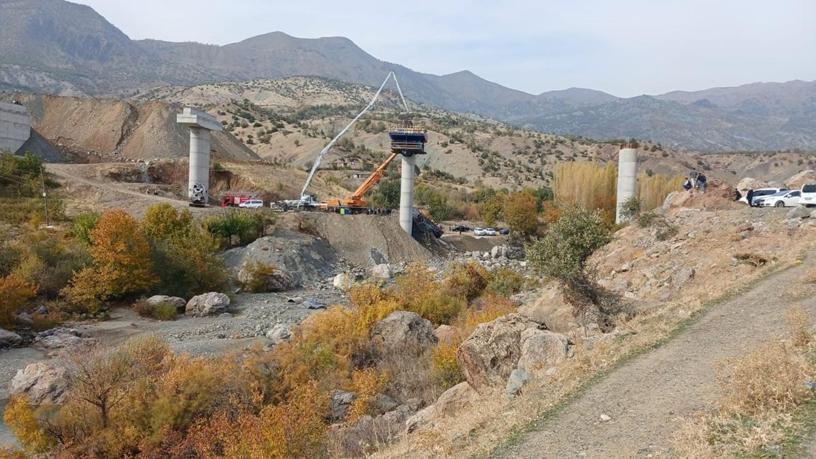 Diyarbakır'da köprü inşaatında çökme faciası! 3 işçi hayatını kaybetti