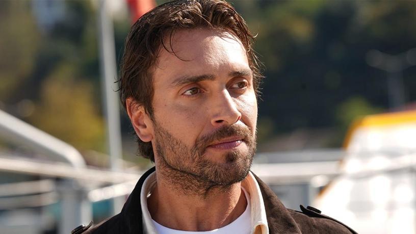 Ulaş Tuna Astepe öğrencilerle buluştu! Duyduğu sözler, salonu kahkahaya boğdu